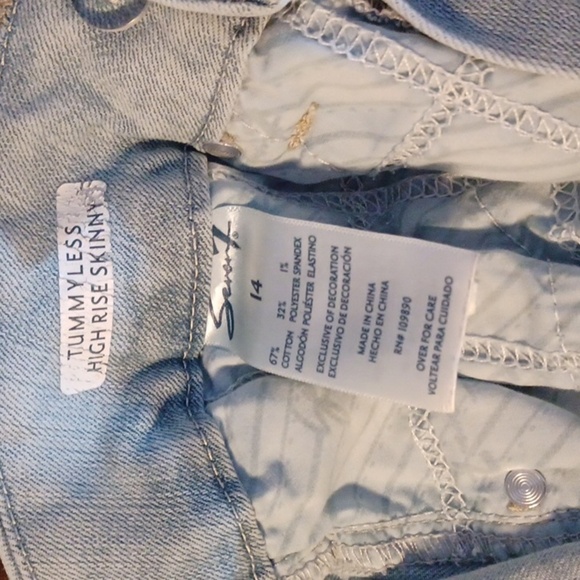 SEVEN7 WOMENS JEANS, TUMMYLESS, HIGH RISE SKINNY, SIZE 14 WOMENS. - Picture 9 of 11
